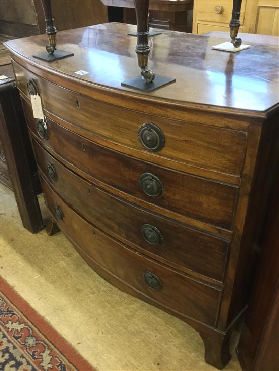 Georgian mahogany bow-fronted four-drawer chest, swept bracket feet